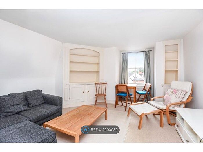 1 Bedroom Flat To Rent In Replingham Road, London, SW18