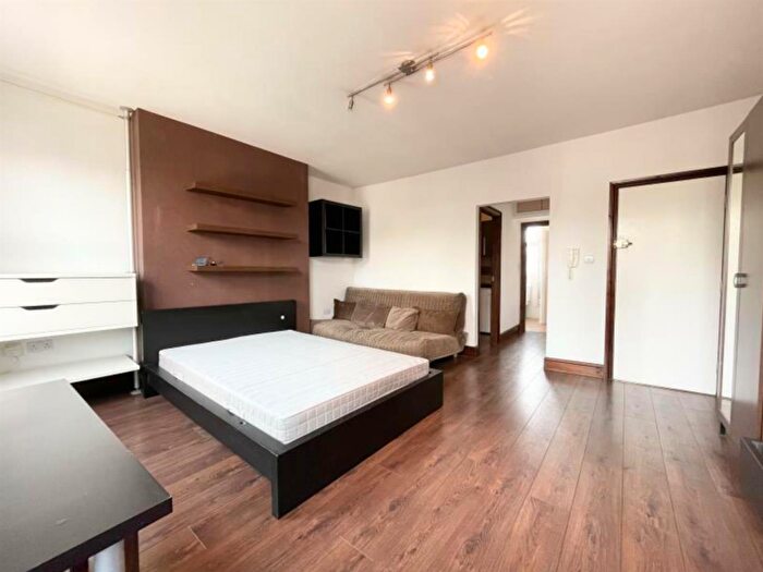 Studio To Rent In Malden Road, London, NW5
