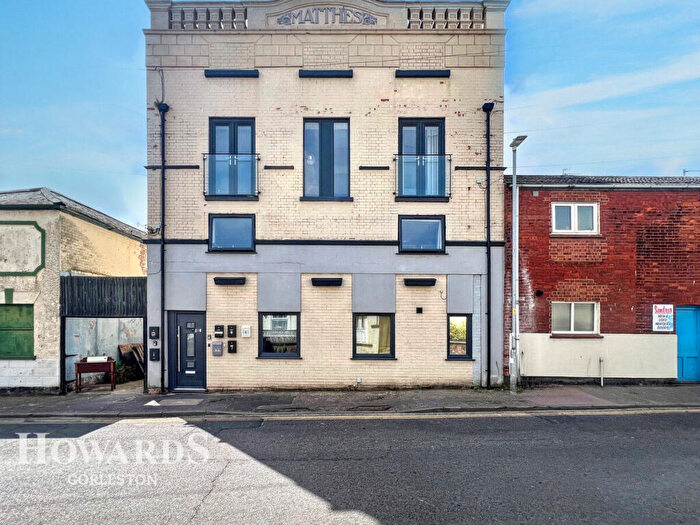 2 Bedroom Apartment For Sale In Englands Lane, Gorleston, NR31