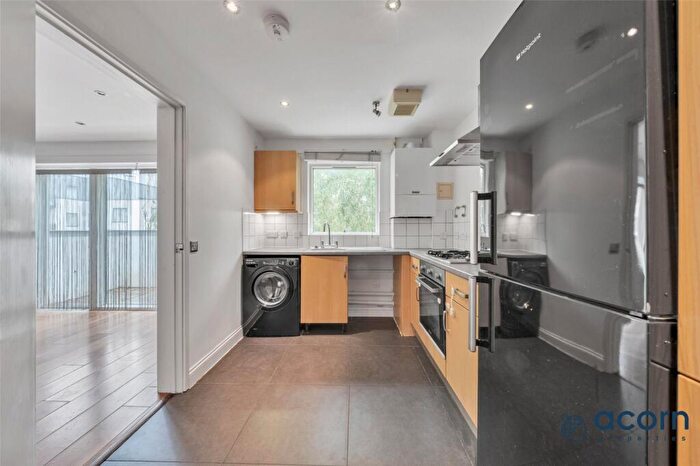 1 Bedroom Apartment For Sale In Airco Close, London, NW9