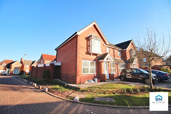 4 Bedroom Semi Detached House To Rent In Hornbeam Close, Leicester, LE2