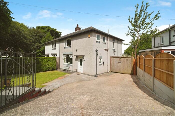 3 Bedroom Semi-Detached House For Sale In Gainsborough Avenue, Burnley, Lancashire, BB11