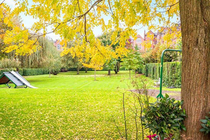2 Bedroom Flat For Sale In Greencroft Gardens, South Hampstead, London, NW6