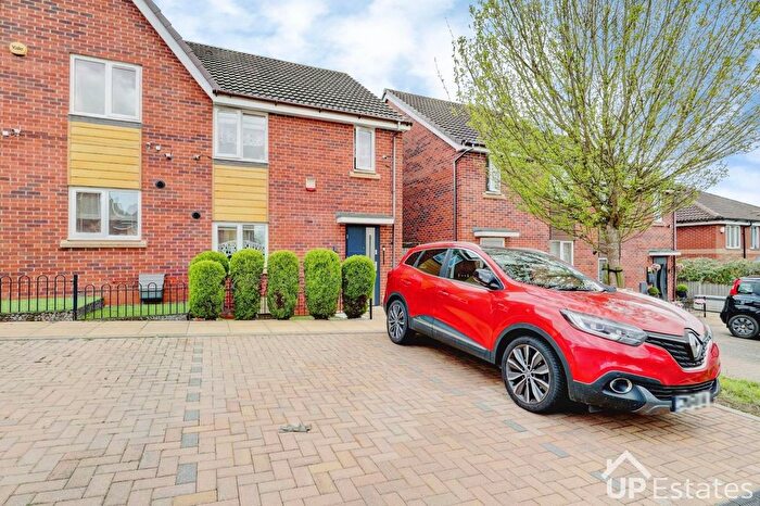 3 Bedroom Semi Detached House For Sale In Lapworth Road, Coventry, CV2