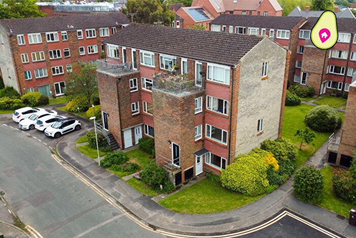 2 Bedroom Maisonette To Rent In Ellison Way, Wokingham, RG40