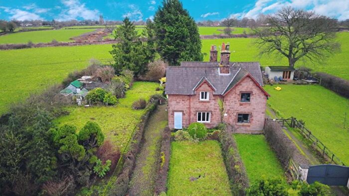 3 Bedroom Cottage For Sale In Whitchurch Rd, Tattenhall, Chester, CH3