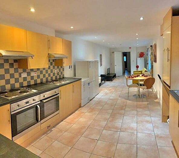 9 Bedroom House To Rent In Woodville Road, Cardiff(City), CF24