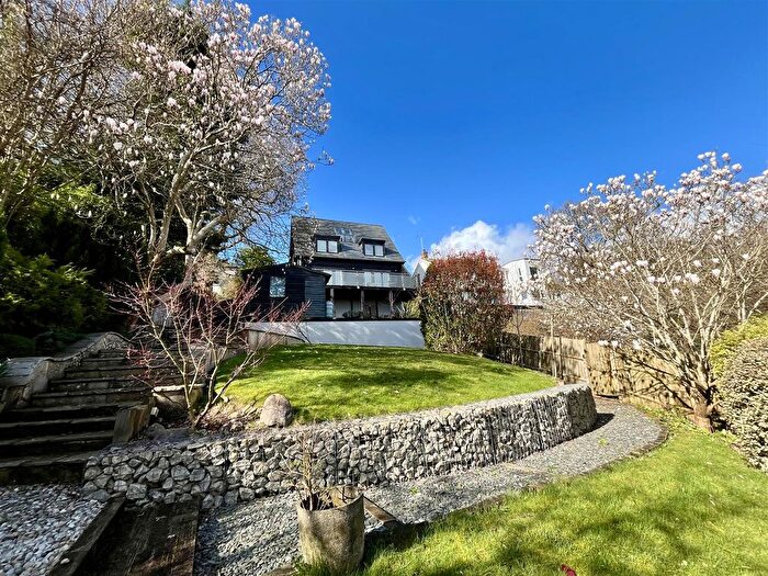 3 Bedroom Detached House For Sale In Warren Road, Fairlight, TN35