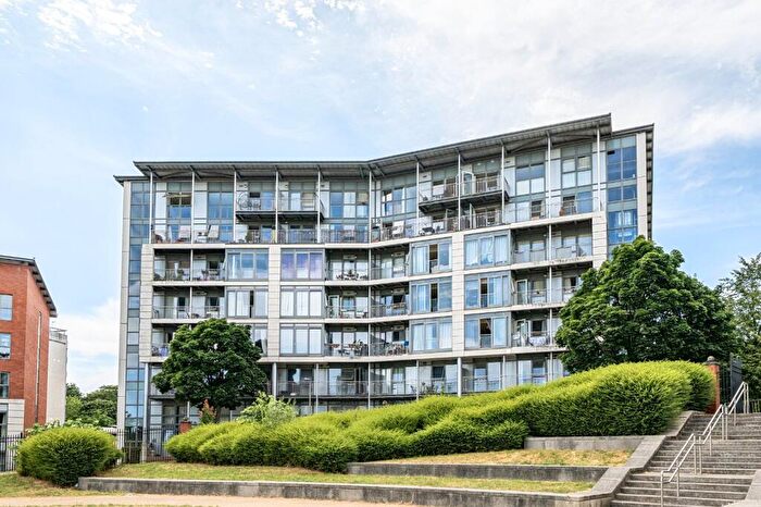 2 Bedroom Flat For Sale In Longleat Avenue, Birmingham, West Midlands, B15