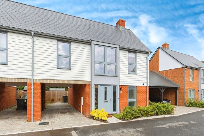 3 Bedroom Link Detached House For Sale In Ringlet Close, Ashford, TN24