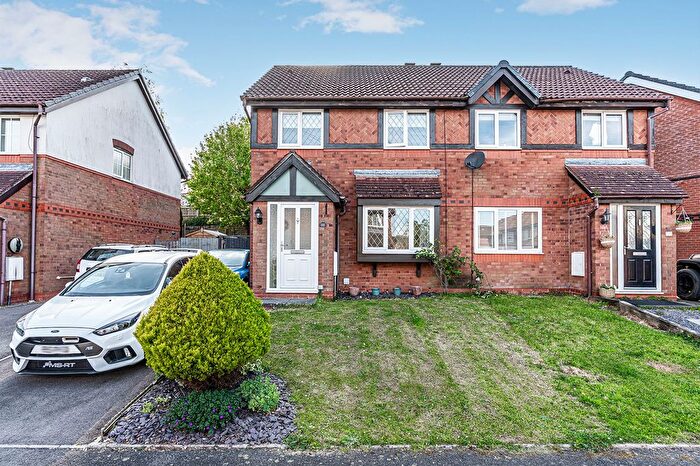 3 Bedroom Semi-detached House For Sale In Llwyn Onn, Tyla Garw, CF72