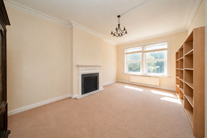 1 Bedroom Flat For Sale In Jacksons Lane, Highgate, London, N6