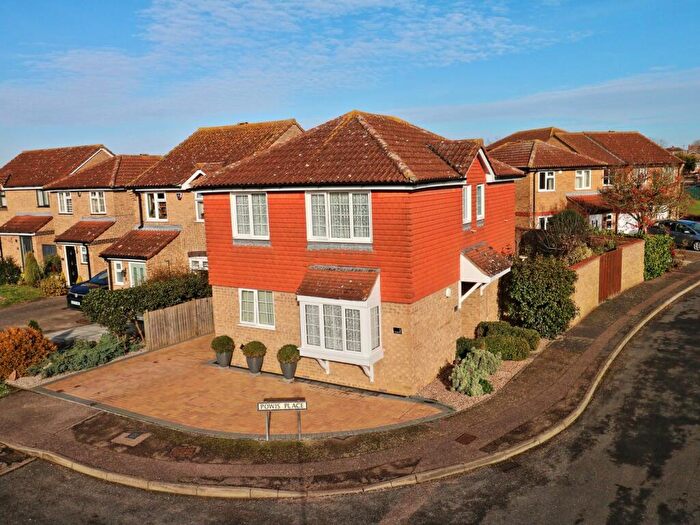 3 Bedroom Detached House For Sale In Criccieth Way, Eynesbury, St Neots, PE19