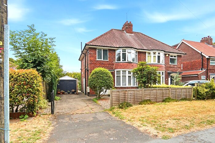 3 Bedroom Semi-Detached House For Sale In Windmill Lane, York, YO10
