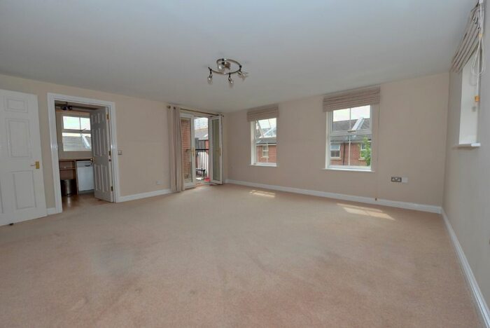 2 Bedroom Flat To Rent In Craven Street, Southampton, SO14