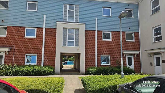 2 Bedroom Flat To Rent In Wraysbury Drive, West Drayton, UB7