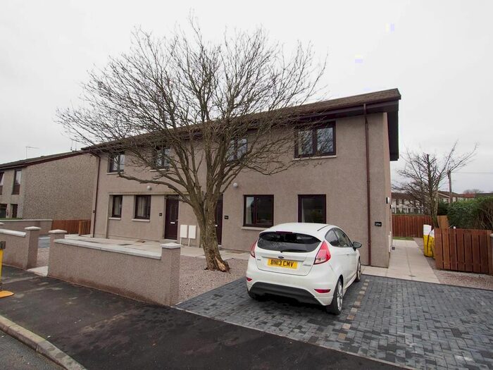 2 Bedroom Flat To Rent In Ground Floor, Netherhills Avenue AB21