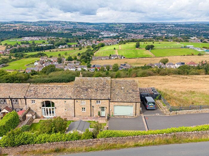 5 Bedroom Barn Conversion For Sale In Ashes Lane, Castle Hill, Huddersfield, HD4