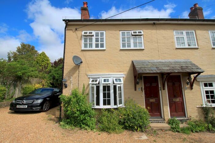 2 Bedroom Semi-Detached House For Sale In New Road, Bishops Waltham, Southampton, SO32