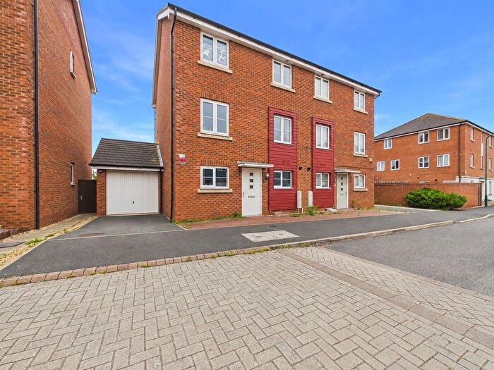 4 Bedroom Semi Detached House For Sale In Lima Way, Peterborough, PE2