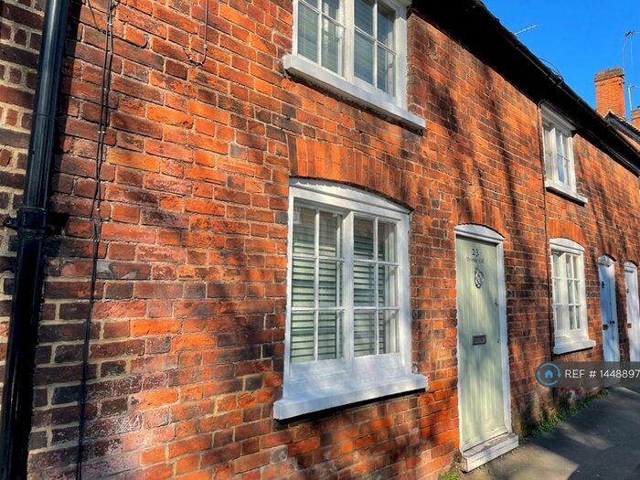 1 Bedroom Terraced House To Rent In Wycombe End, Beaconsfield, HP9