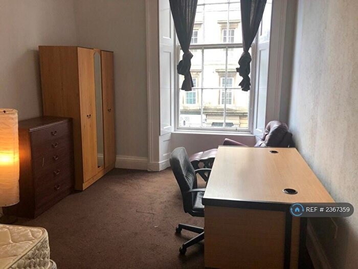 6 Bedroom Flat To Rent In West Princes Street, Glasgow, G4