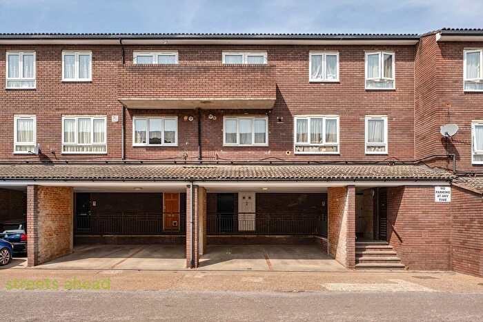 3 Bedroom Flat For Sale In Olley Close, Wallington, Sutton, SM6