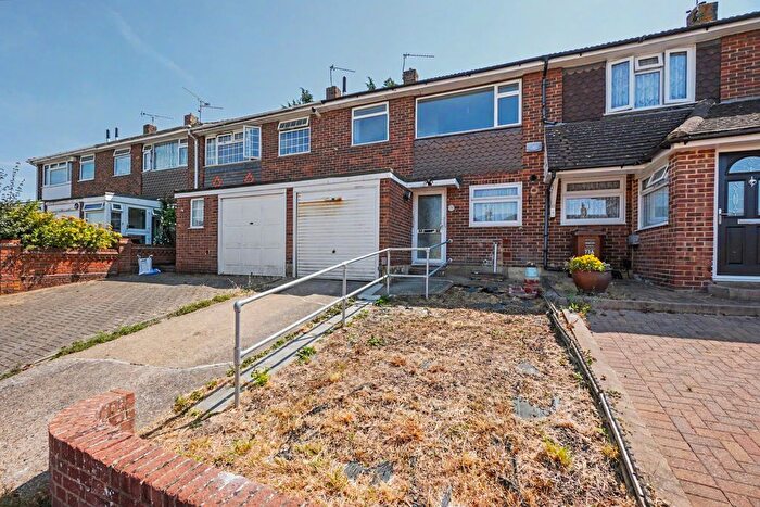 3 Bedroom Terraced House To Rent In Harptree Drive, Chatham, ME5