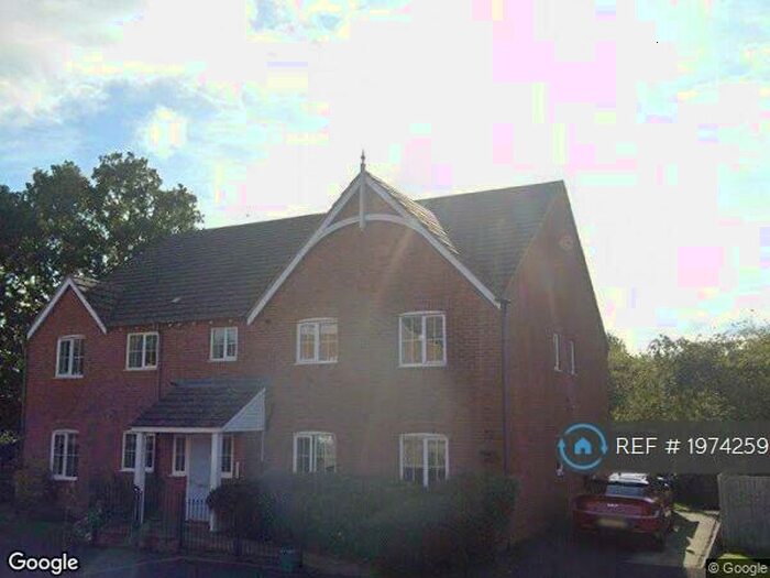 2 Bedroom Flat To Rent In The Fairways, Whitnash, Leamington Spa, CV31