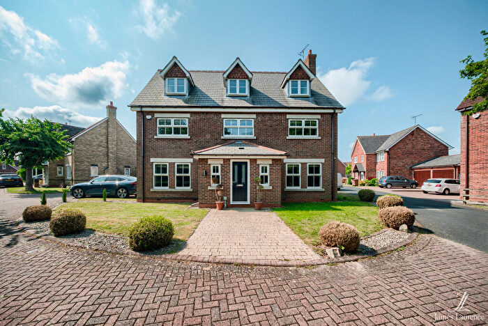 5 Bedroom Detached House For Sale In Spindle Lane, Dickens Heath, Solihull, B90