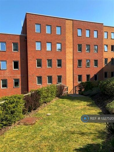 4 Bedroom Flat To Rent In Mulberry Court, Southampton, SO14