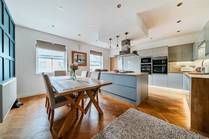 3 Bedroom Apartment For Sale In Thorverton, Exeter, EX5