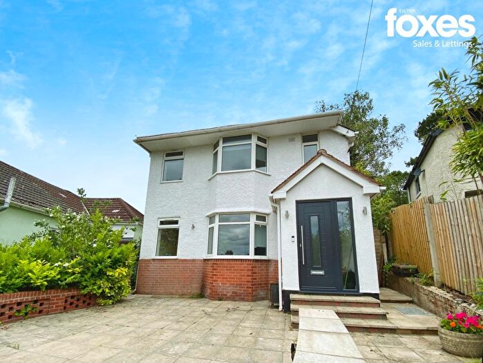 4 Bedroom Detached House For Sale In Norman Avenue, Poole, Dorset, BH12