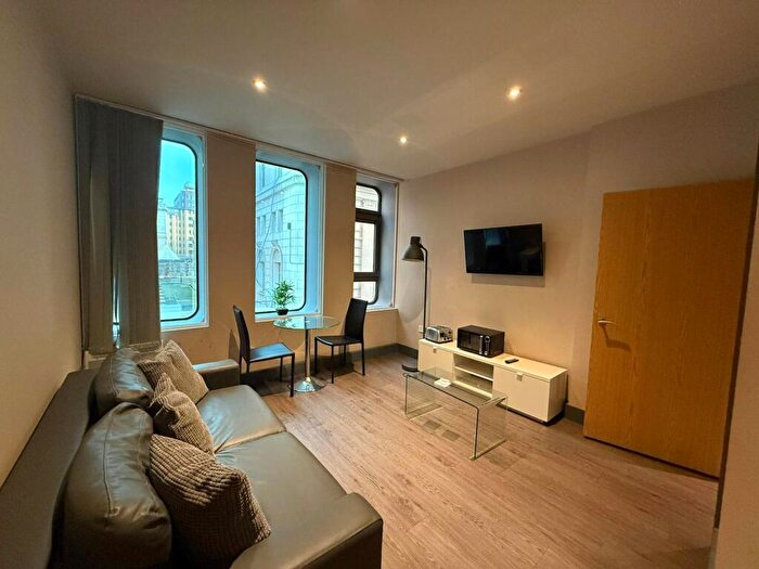 1 Bedroom Flat To Rent In Rumford Street, L2
