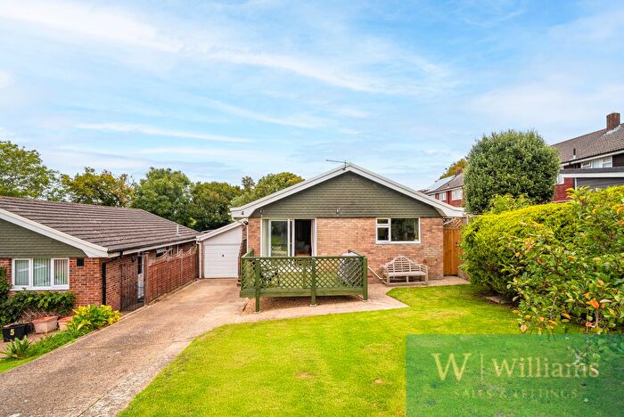 3 Bedroom Bungalow For Sale In Victory Close, Binstead, Isle Of Wight, PO33