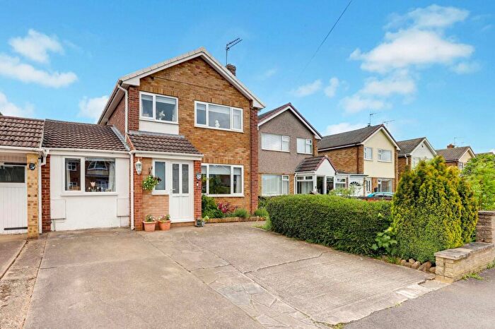 3 Bedroom Link Detached House For Sale In Bernard Avenue, Hucknall, NG15