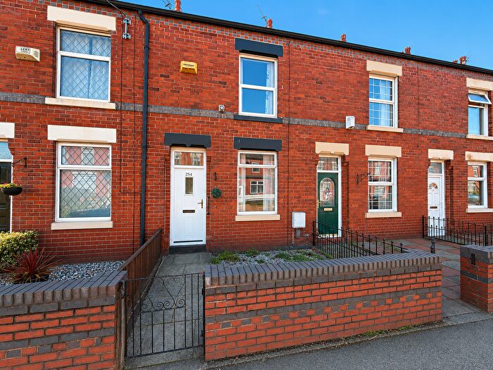 2 Bedroom Terraced House For Sale In Gorton Road, Reddish, Stockport, SK5