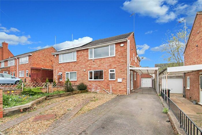 3 Bedroom Semi-Detached House To Rent In Spinney Close, Thrapston, NN14