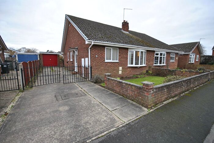 3 Bedroom Semi-Detached Bungalow To Rent In Seaton Gardens, New Rossington, Doncaster, DN11