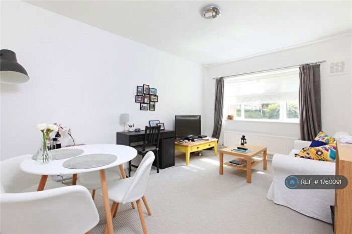 1 Bedroom Flat To Rent In Ivanhoe House, London, SW12