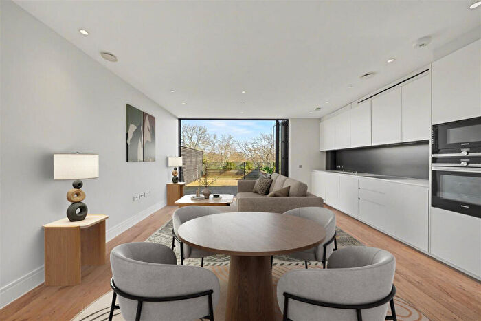 2 Bedroom Flat For Sale In Queens Park Penthouses Salusbury Road, London, NW6