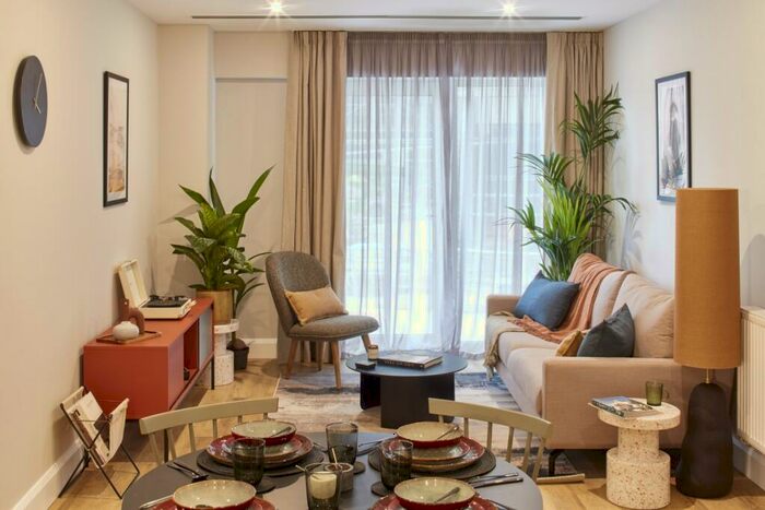 2 Bedroom Flat To Rent In The Lark, Nine Elms, SW11