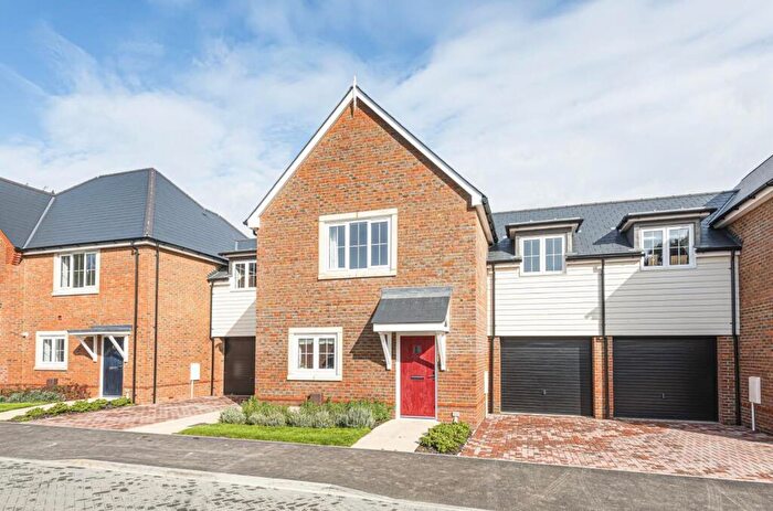 3 Bedroom Semi-Detached House For Sale In Priors Orchard, Southbourne, PO10