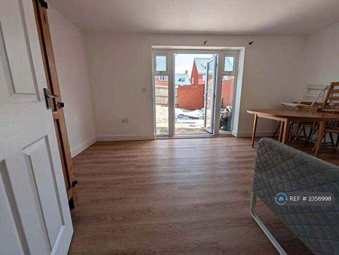 5 Bedroom Semi-Detached House To Rent In Edward Parker Road, Bristol, BS16