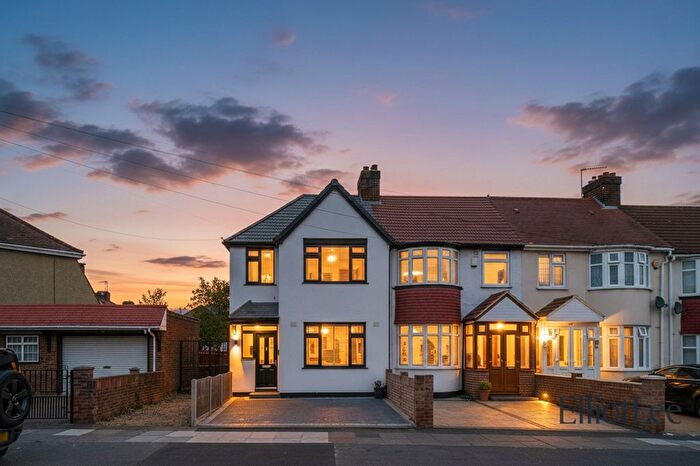 4 Bedroom End Terrace House To Rent In Burns Avenue, Southall, UB1