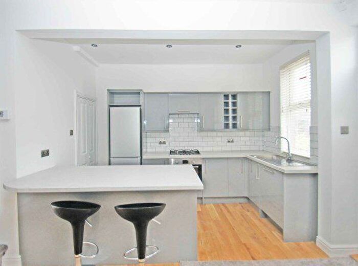 2 Bedroom End Of Terrace House To Rent In Woodside Avenue, Burley, Leeds, LS4