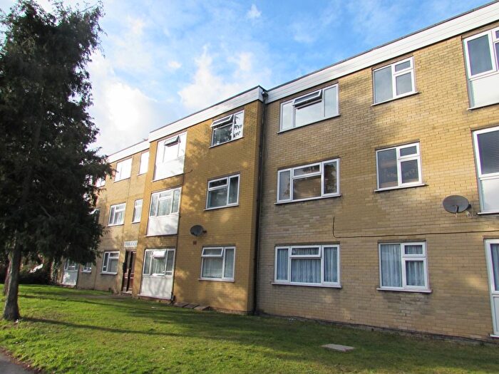 2 Bedroom Flat To Rent In Ross Road, Wallington, SM6