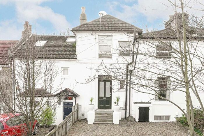 2 Bedroom Flat To Rent In Canterbury Grove, West Norwood, SE27