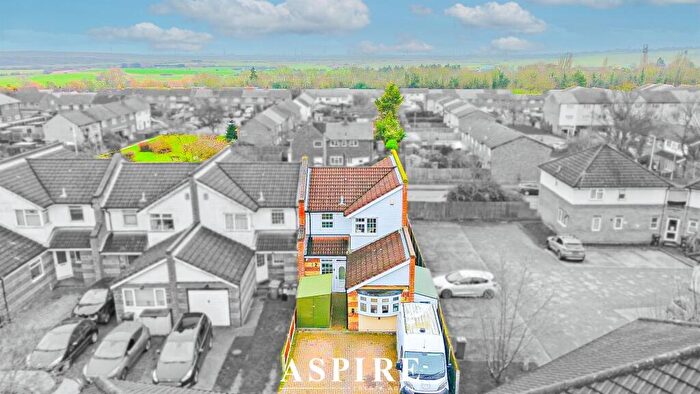 4 Bedroom End Of Terrace House For Sale In Downs Grove, Vange, Basildon, Essex, SS16