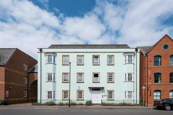 2 Bedroom Flat To Rent In St Thomas Street, Oxford, OX1